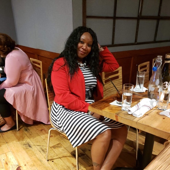 Meet your Posher, Tonya - Picture 1 of 1